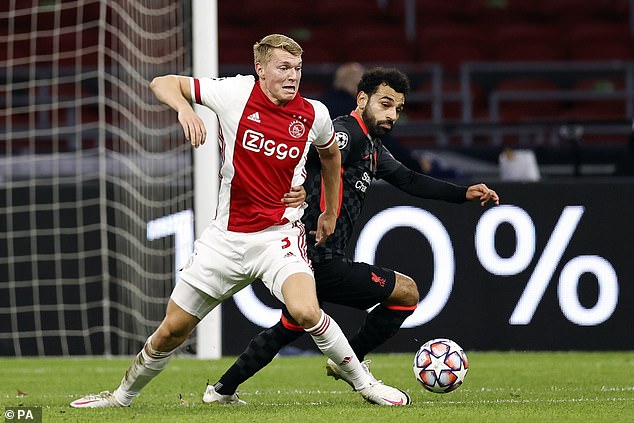 Liverpool menyiapkan penawaran awal untuk bek Ajax ini