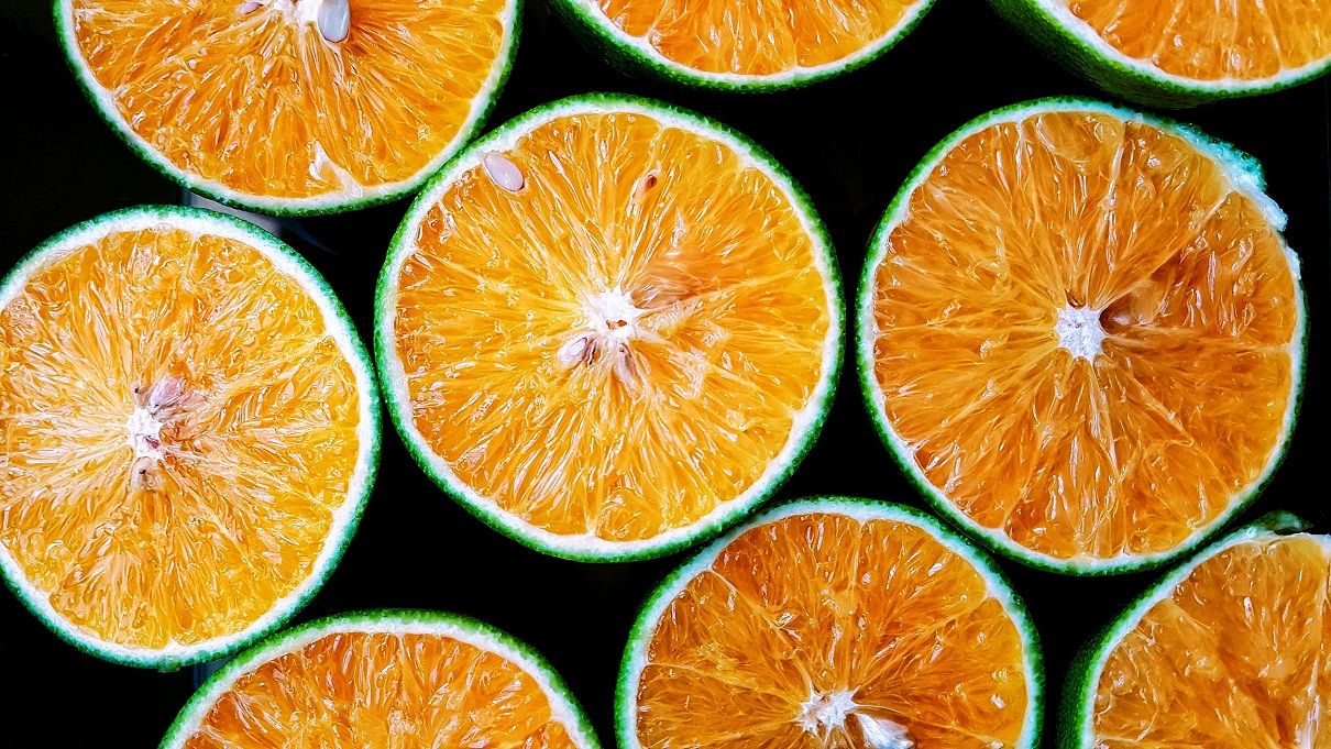 5 Makanan Ini Bisa Mencerahkan Warna Gigimu, Gak Perlu Bleaching Deh!
